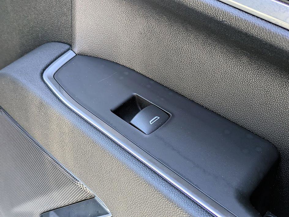 Used 2023 Chevrolet Silverado 1500 LT image 33