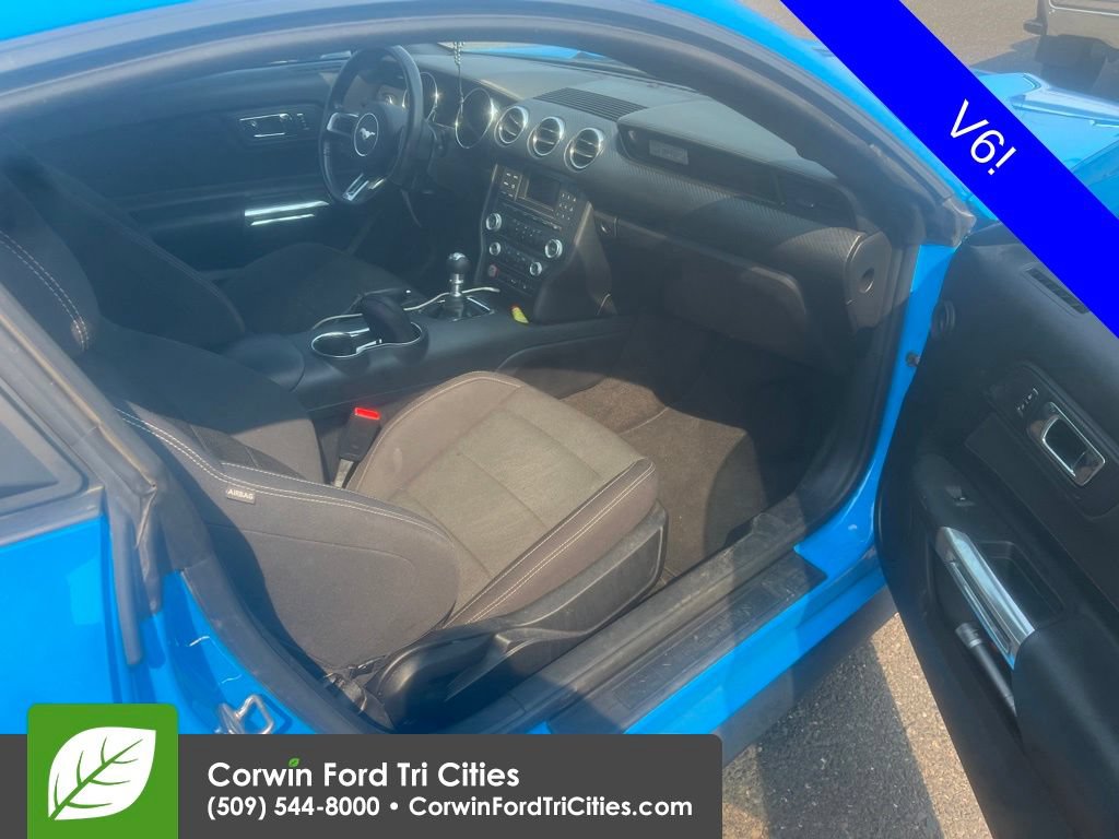 Used 2017 Ford Mustang Coupe RWD image 5