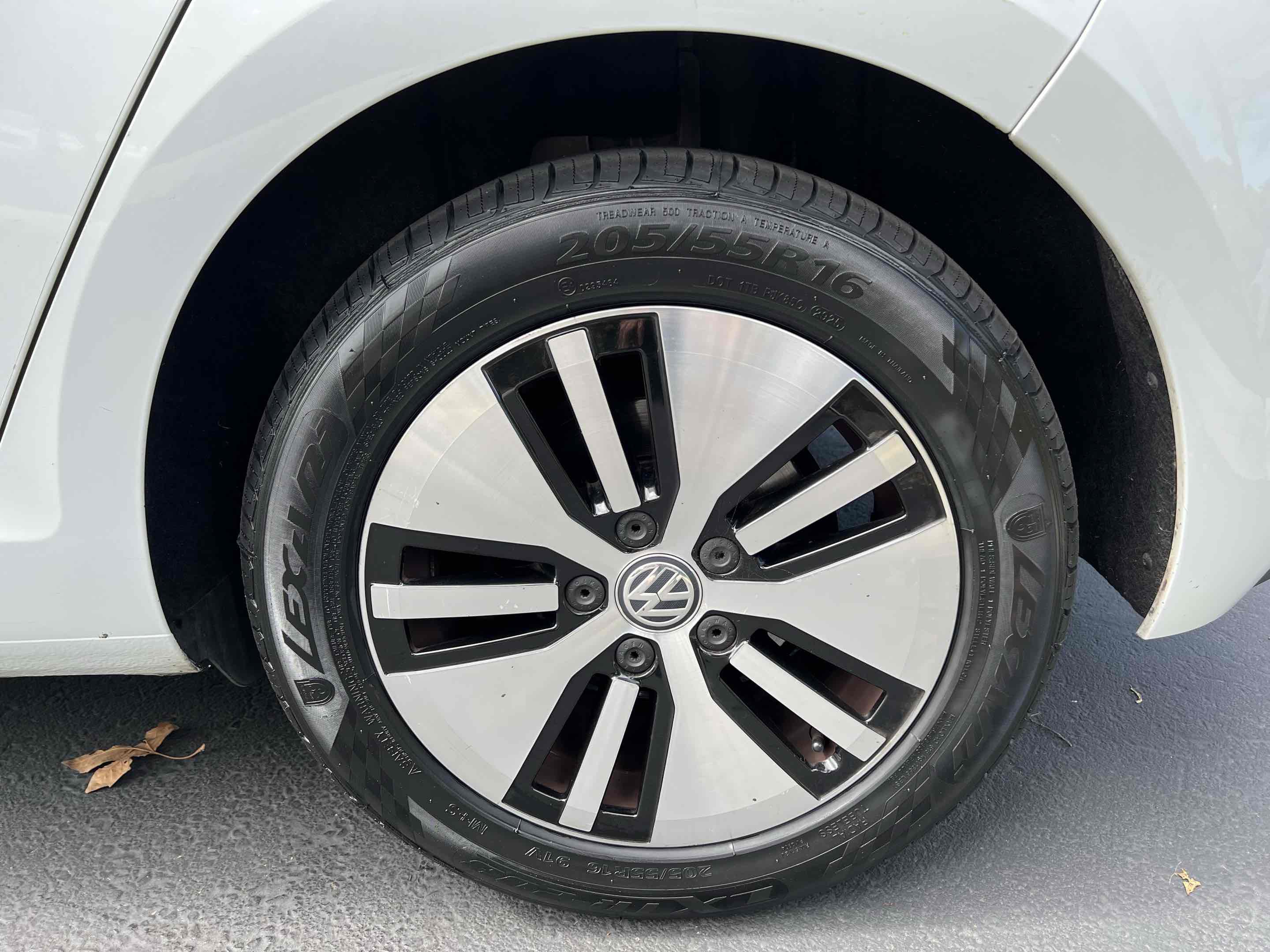 Used 2019 Volkswagen e-Golf SE w/ Driver Assistance Package image 72