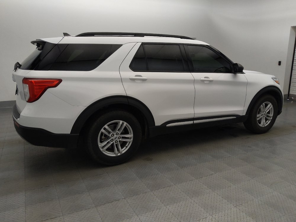 Used 2023 Ford Explorer XLT w/ Equipment Group 202A RWD image 10