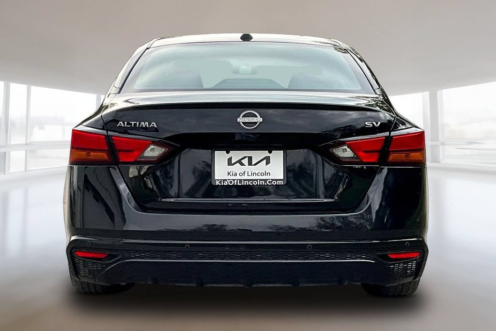 Used 2024 Nissan Altima 2.5 SV FWD image 5