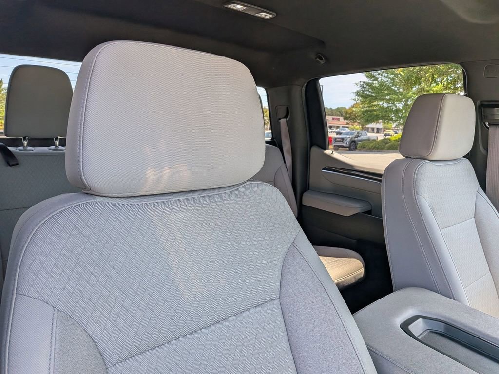 Used 2025 Chevrolet Silverado 1500 LT AWD/4WD image 20