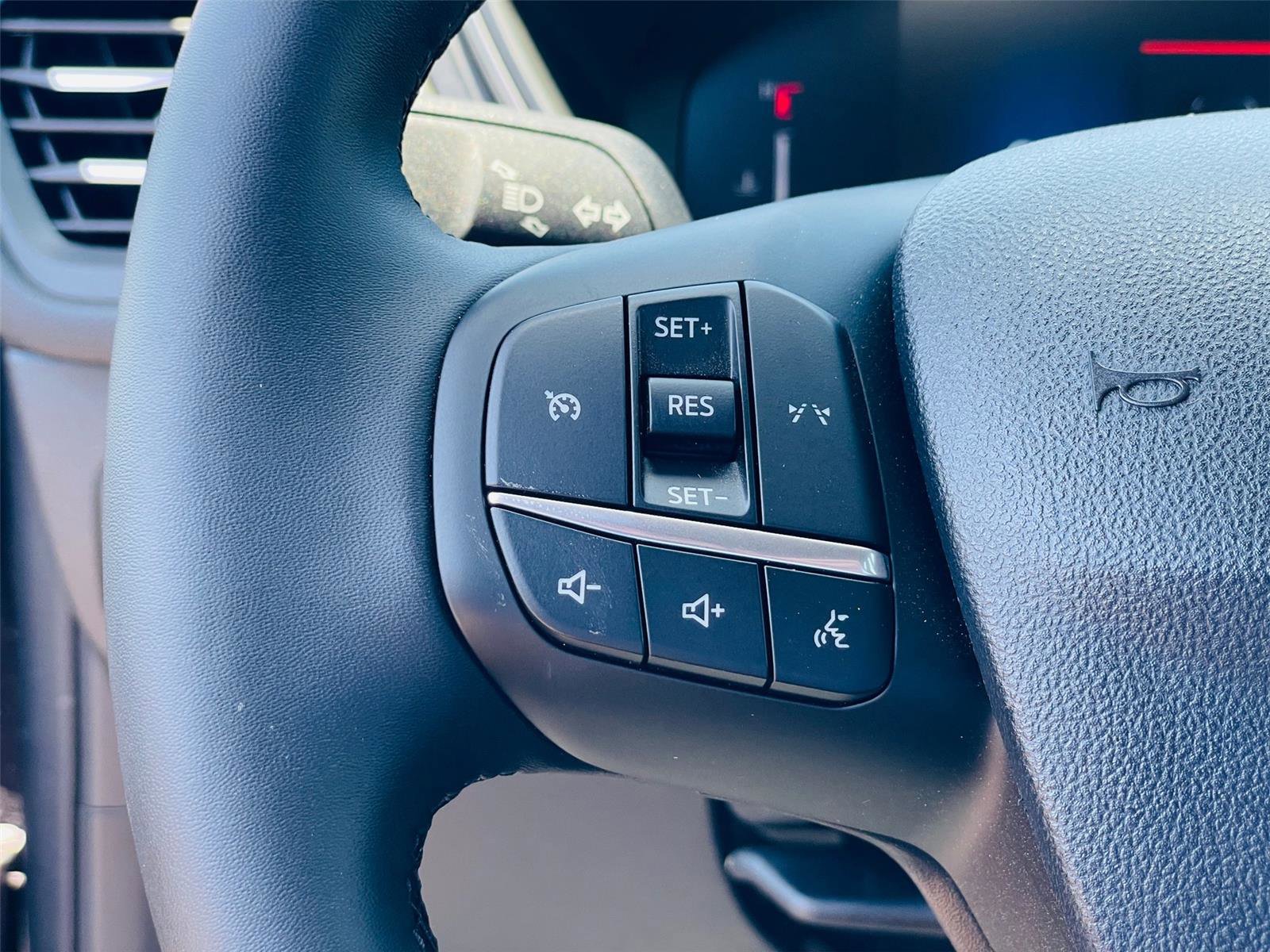 New 2024 Ford Escape Active FWD image 13
