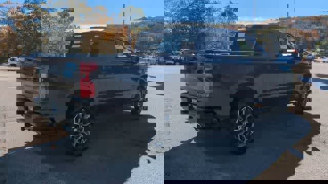 Certified 2022 Chevrolet Silverado 1500 RST image 8