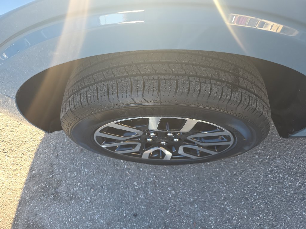 Used 2023 Ford Maverick Lariat FWD image 25
