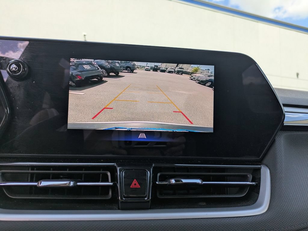 Used 2025 Chevrolet TrailBlazer LT AWD/4WD image 19
