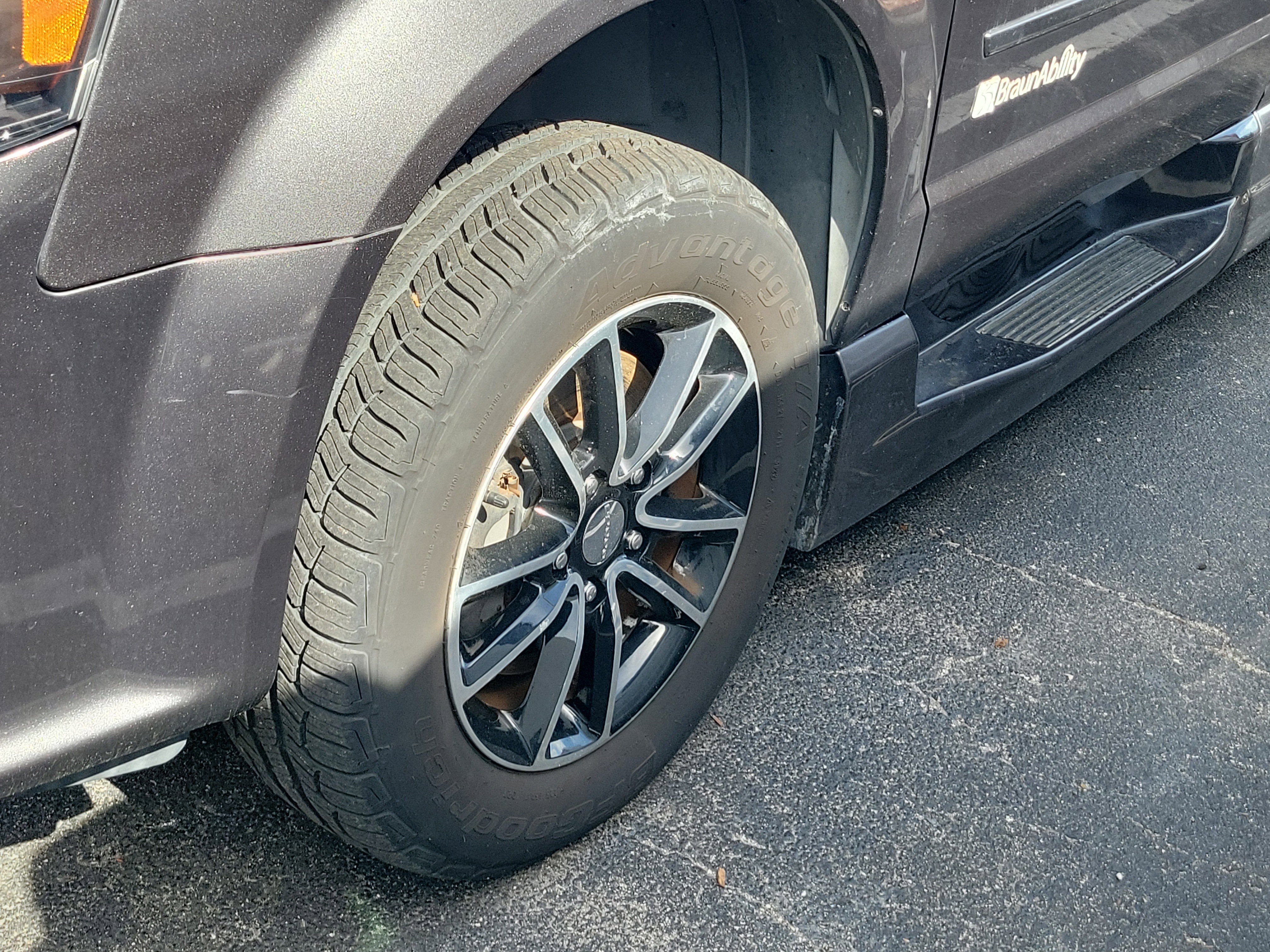 Used 2016 Dodge Grand Caravan SE image 5