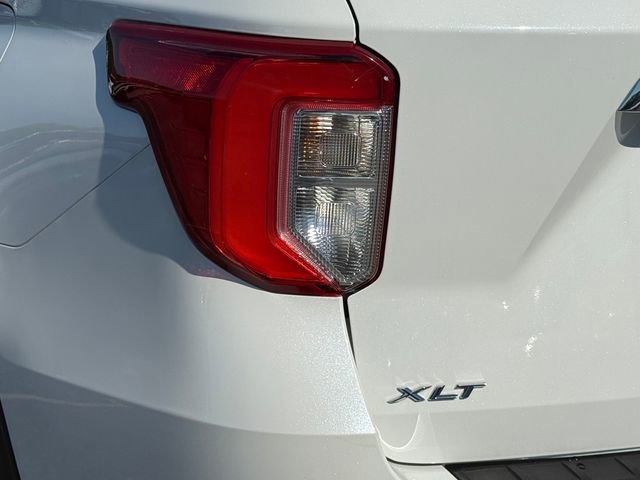 Certified 2020 Ford Explorer XLT w/ Equipment Group 202A AWD/4WD image 29