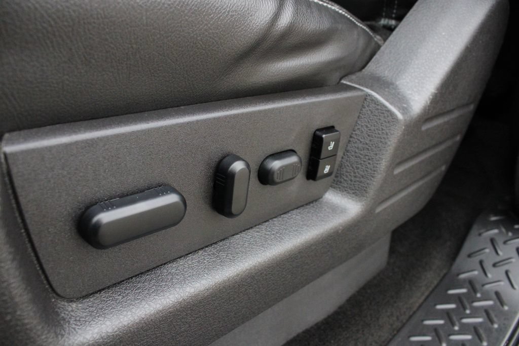 Used 2013 Ford F150 Lariat w/ Luxury Equipment Group AWD/4WD image 3