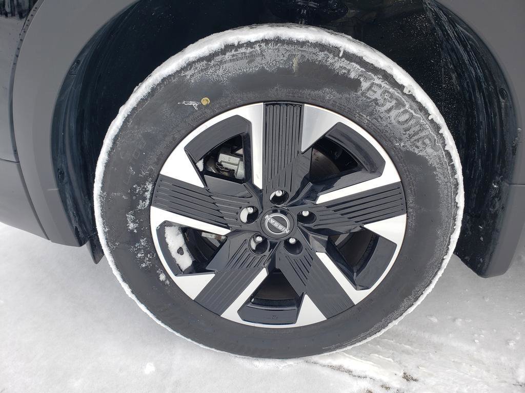 Certified 2025 Nissan Kicks SV w/ SV Premium Package image 42