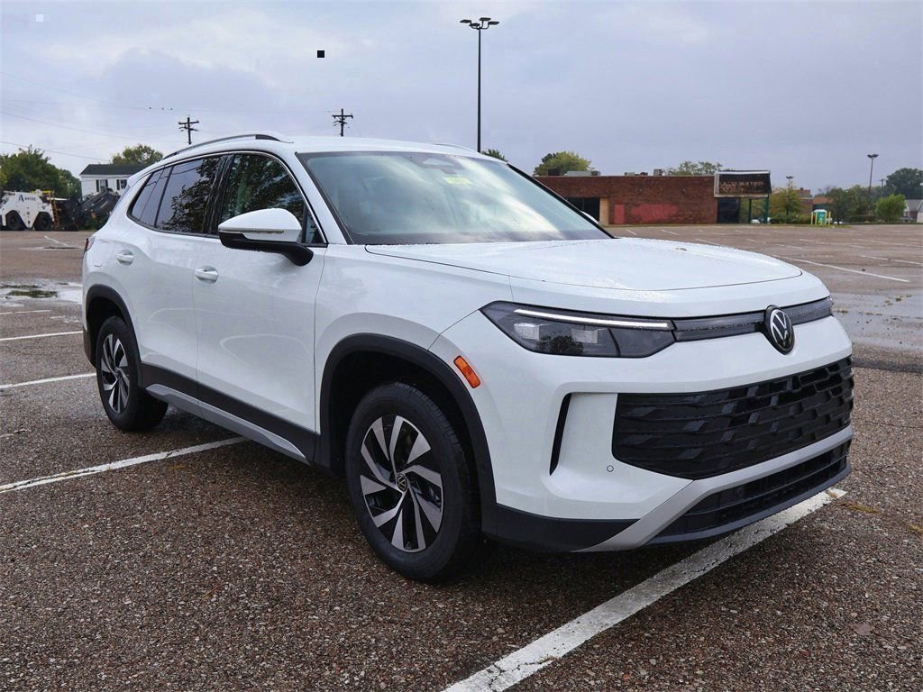 New 2025 Volkswagen Tiguan S image 7