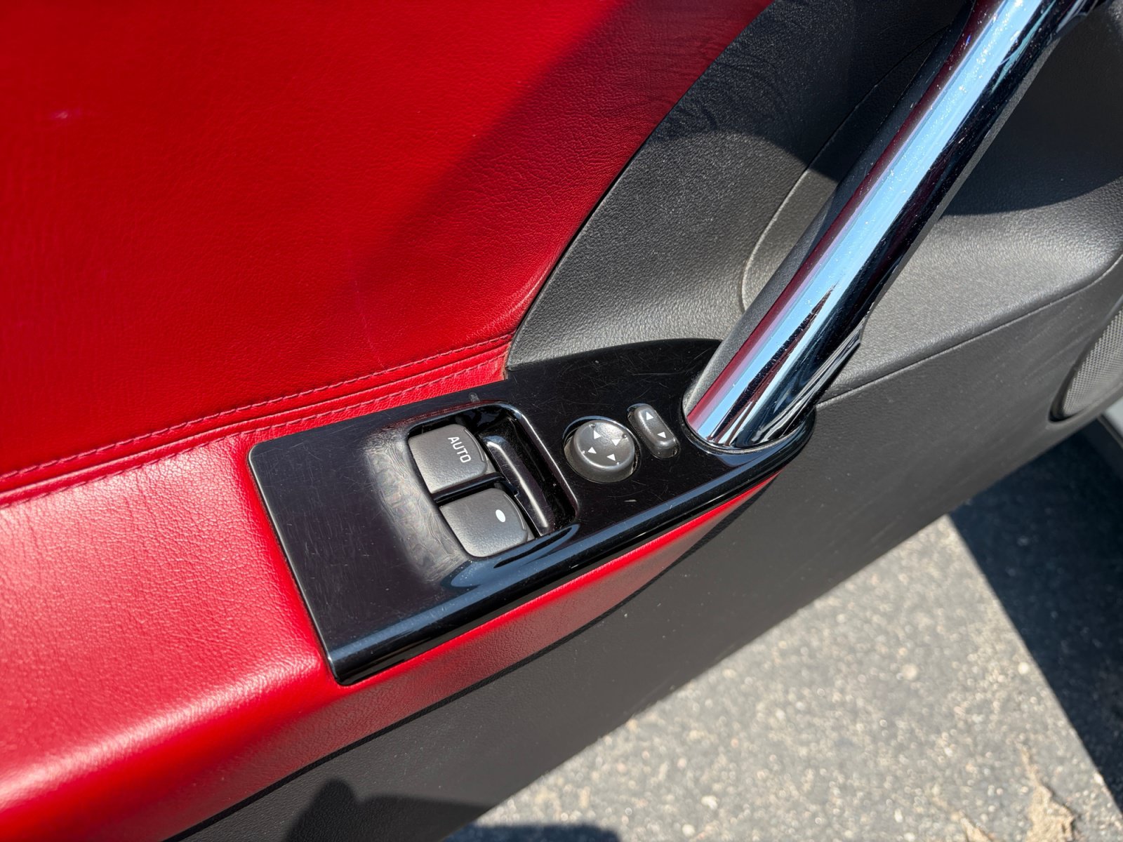 Used 2009 Saturn Sky Red Line RWD image 13