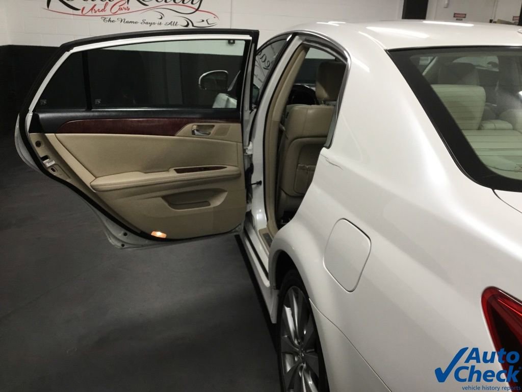 Used 2011 Toyota Avalon Limited FWD image 25