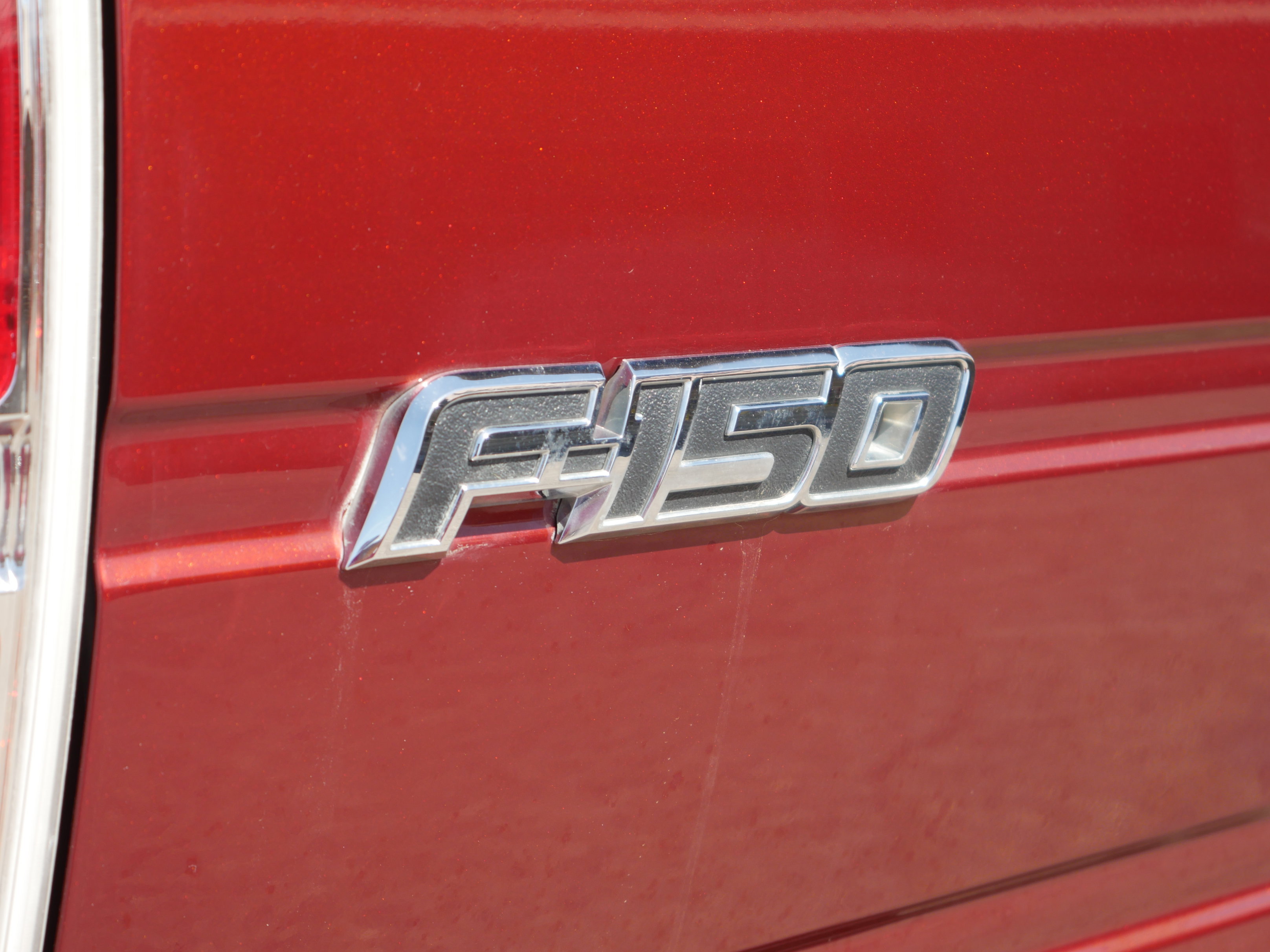 Used 2014 Ford F150 Lariat w/ Equipment Group 502A Luxury AWD/4WD image 23
