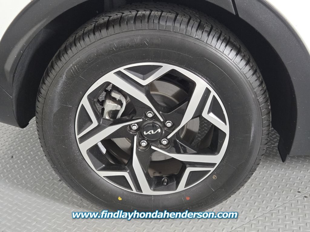Used 2023 Kia Sportage LX FWD image 11