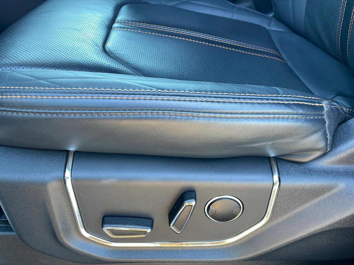 Used 2023 Ford Expedition Max Platinum image 10