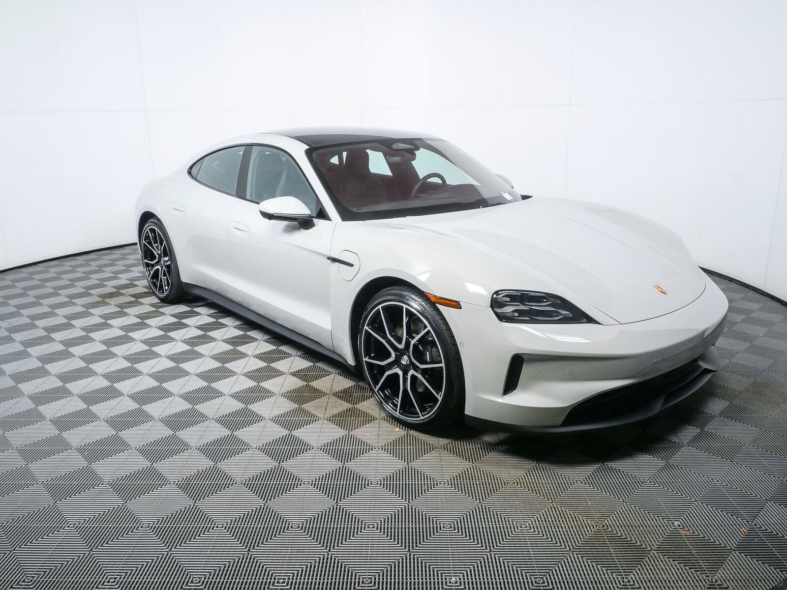 New 2026 Porsche Taycan RWD image 27