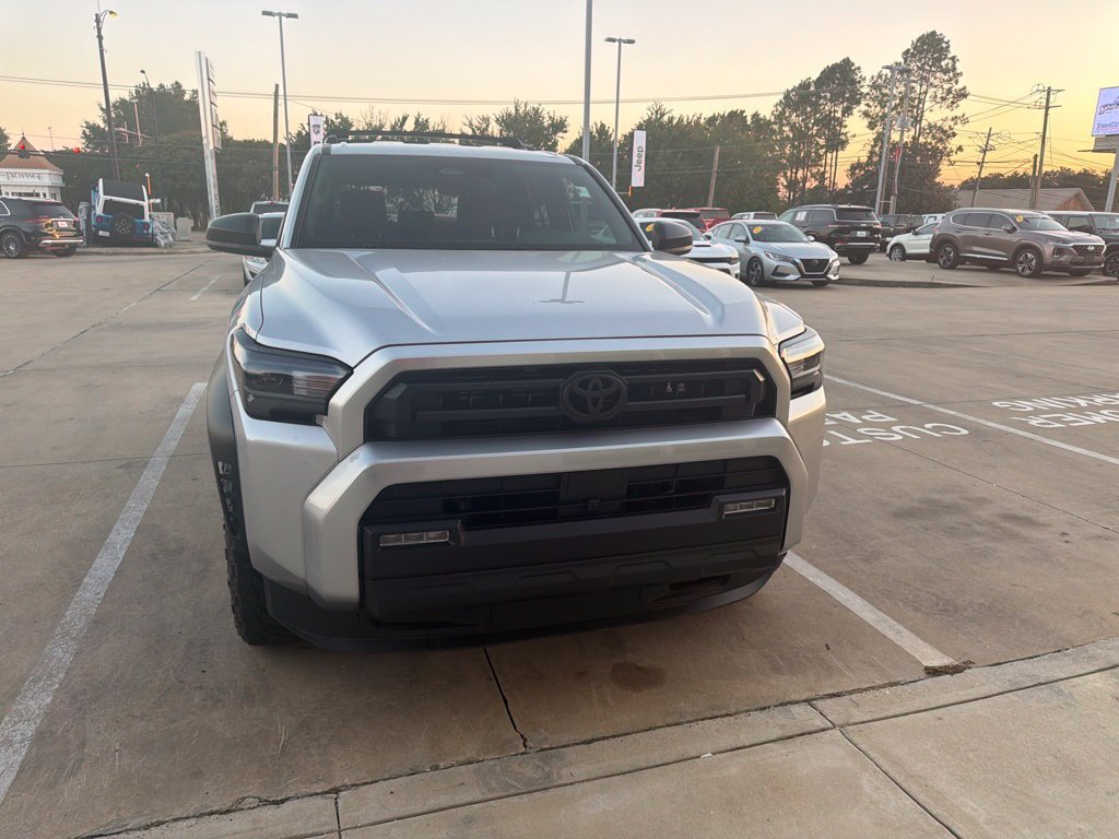 Used 2025 Toyota 4Runner SR5 AWD/4WD image 3