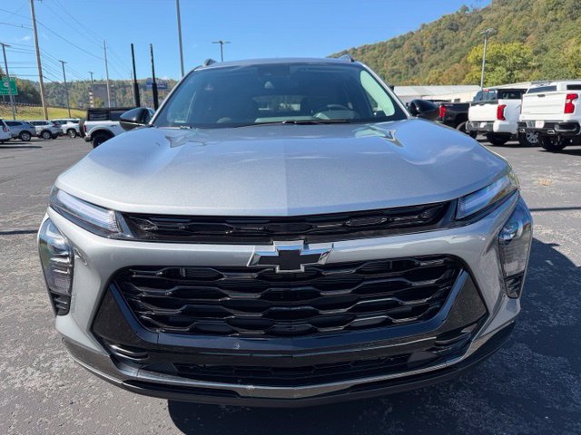 New 2026 Chevrolet Trax ACTIV w/ Driver Confidence Package FWD image 2
