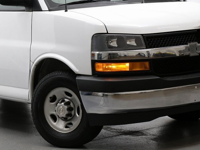 Used 2019 Chevrolet Express 3500 Work Van w/ Driver Convenience Package image 3