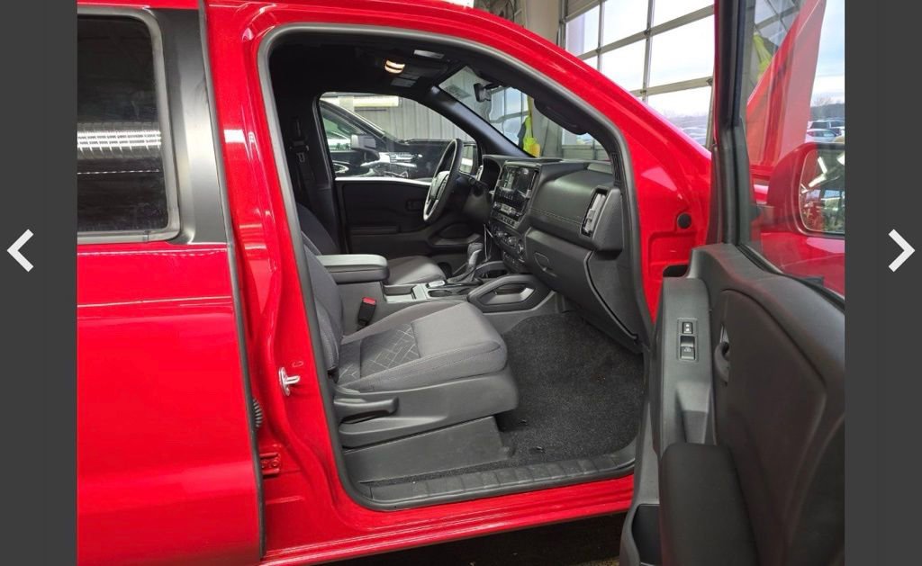 Used 2026 Nissan Frontier SV w/ All-Weather Content Package AWD/4WD image 10