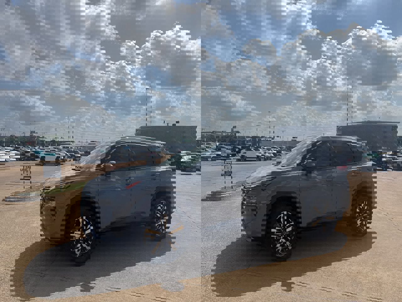 Certified 2025 Nissan Rogue SL w/ SL Premium Package image 10