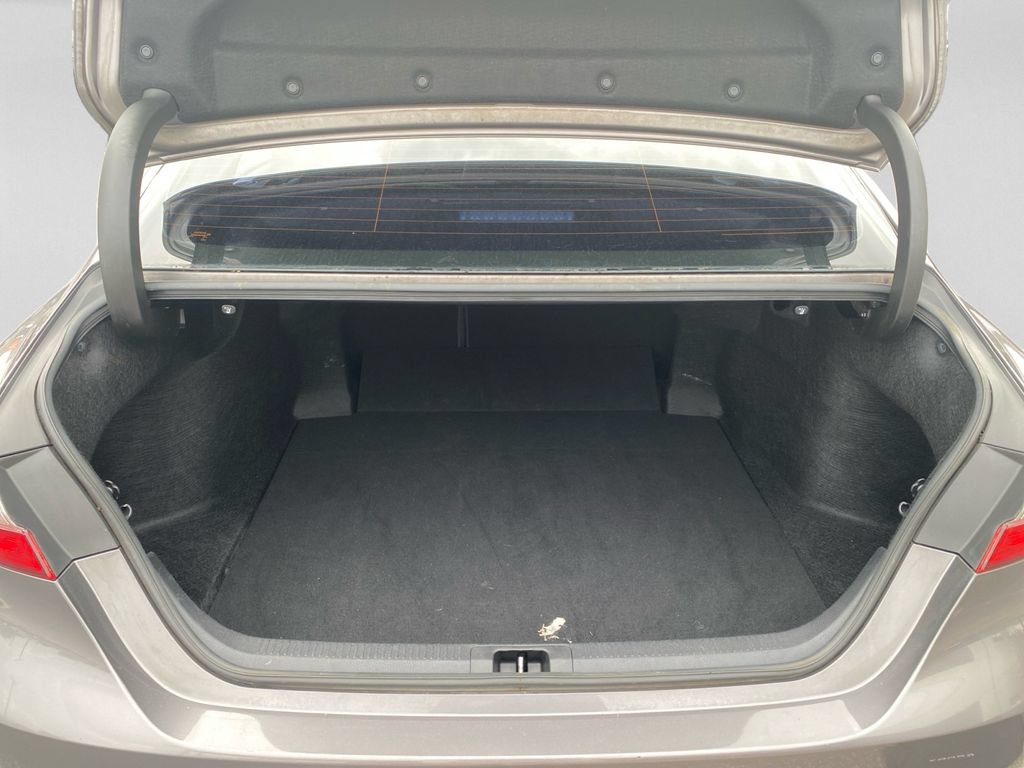 Used 2019 Toyota Camry SE FWD image 23