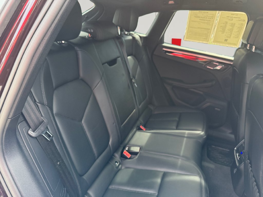 Used 2024 Porsche Macan AWD/4WD image 17