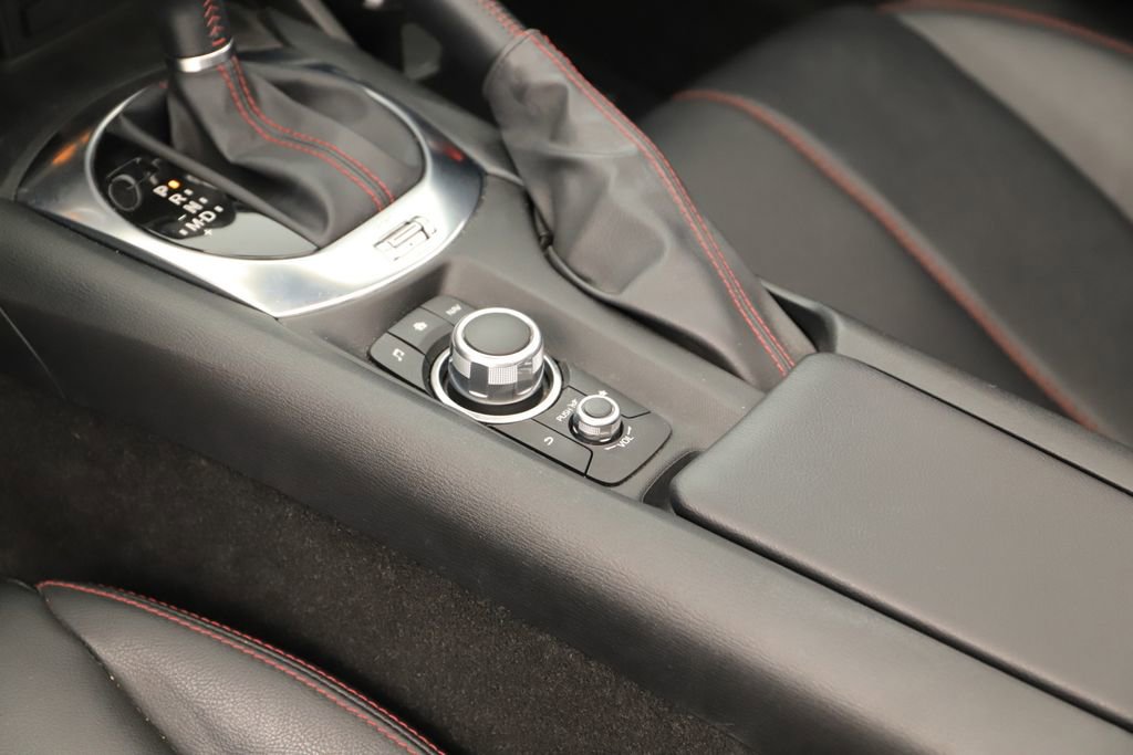 Used 2019 MAZDA MX-5 Miata Grand Touring image 18