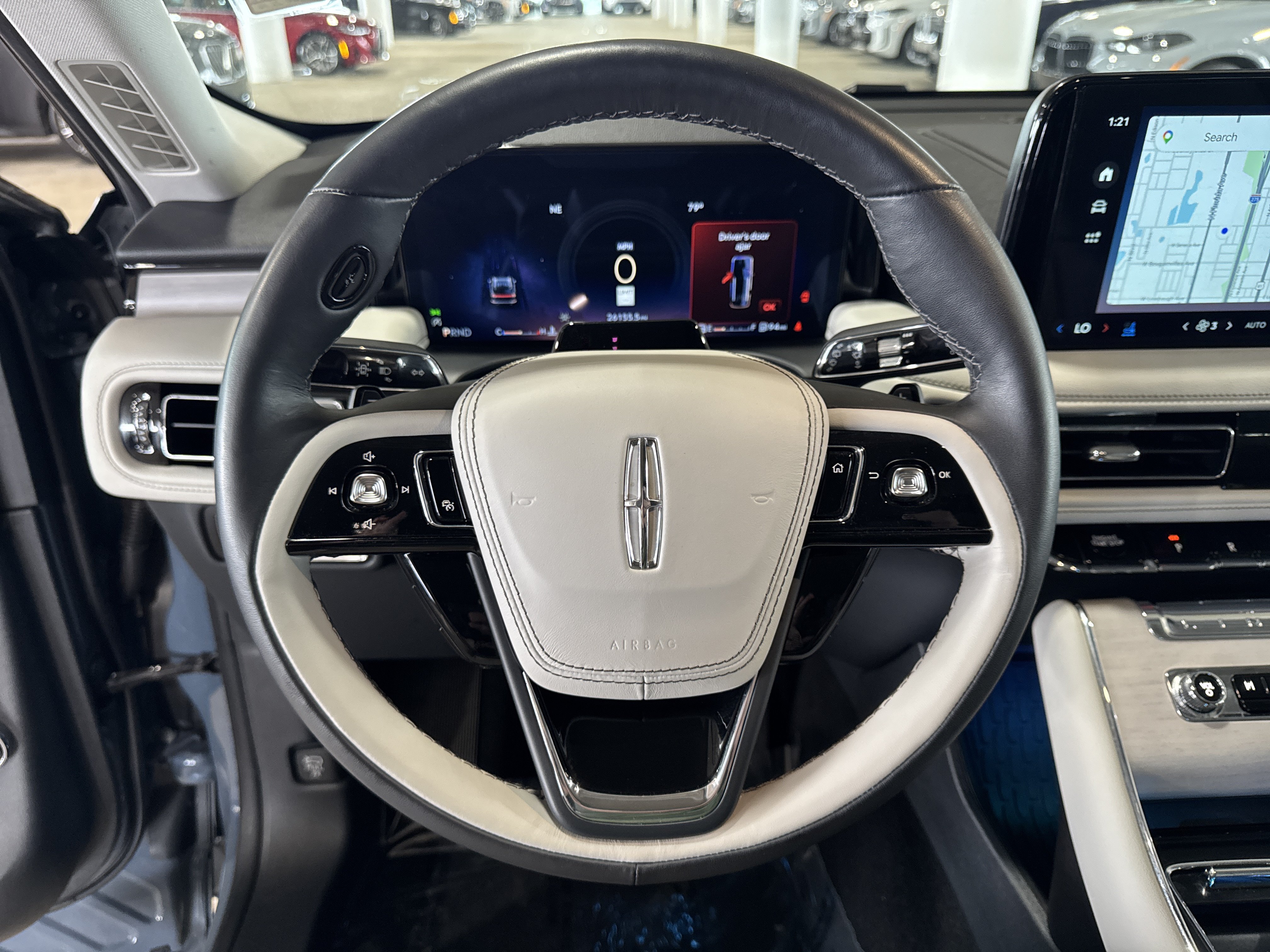 Used 2025 Lincoln Aviator Reserve w/ Jet Appearance Package RWD image 22