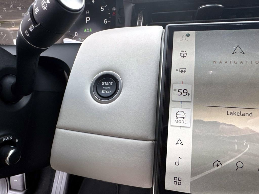 New 2025 Land Rover Discovery Sport S image 25