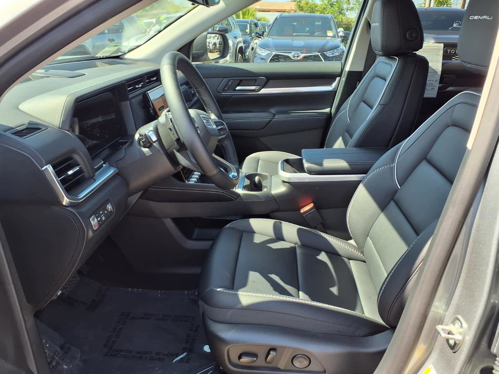 Used 2026 GMC Terrain Denali AWD/4WD image 16