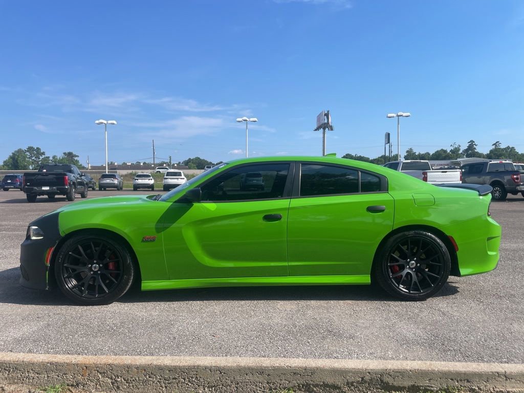 Used 2017 Dodge Charger R/T Scat Pack w/ Beats Audio Group RWD image 4