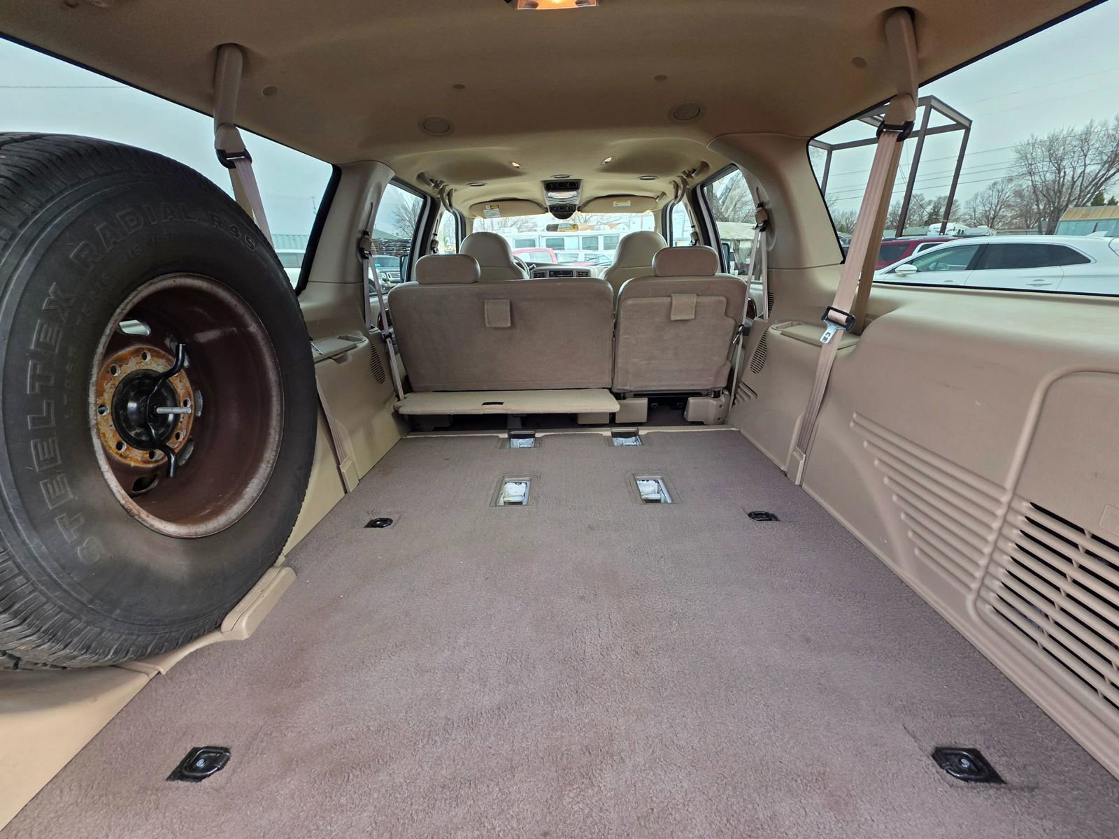 Used 2000 Ford Excursion Limited image 9