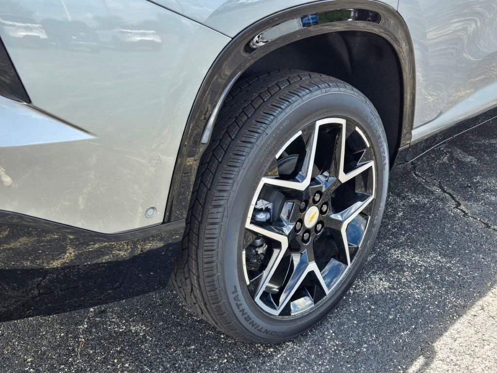 New 2026 Chevrolet Traverse High Country w/ LPO, Floor Liner Package image 12