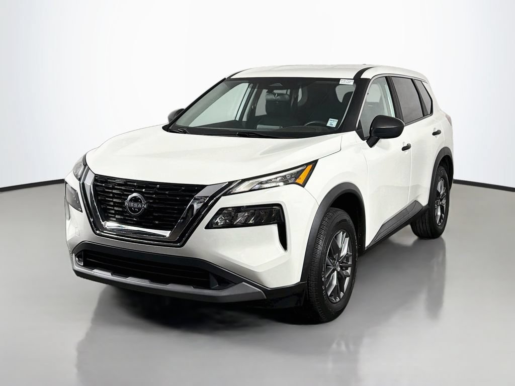 Used 2023 Nissan Rogue S AWD/4WD image 3
