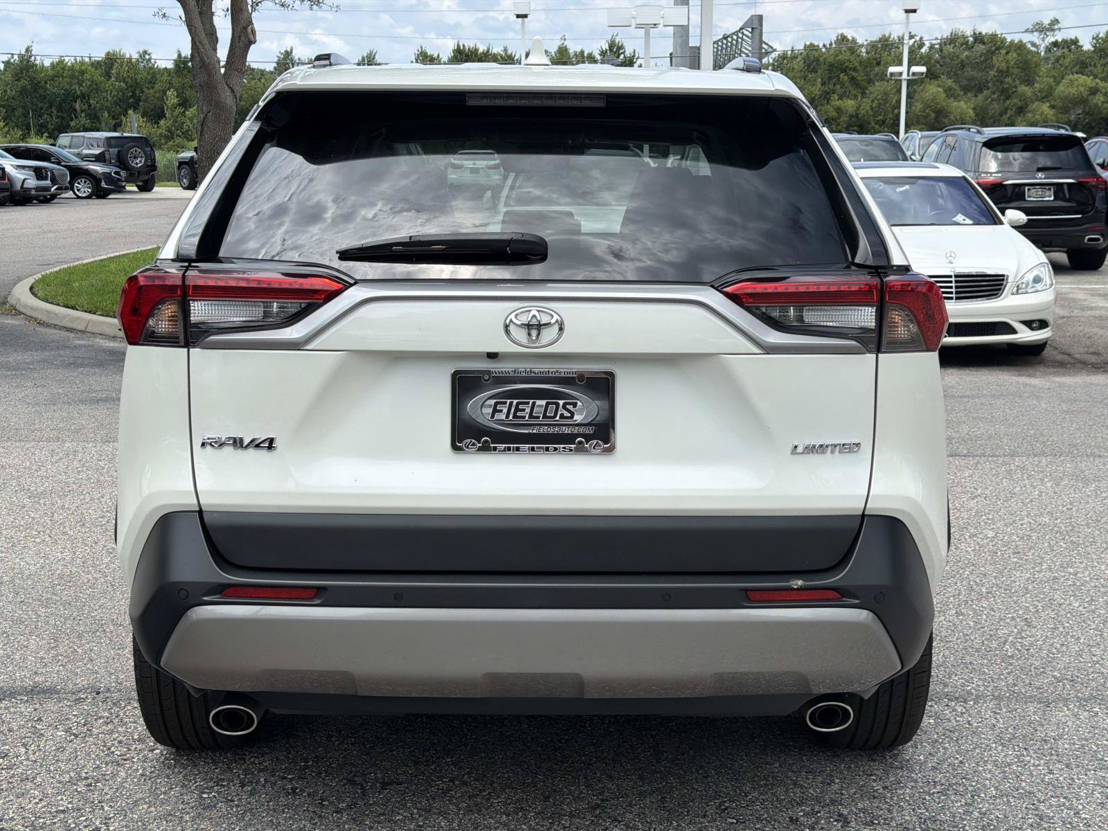 Used 2022 Toyota RAV4 Limited w/ Limited Grade Weather Package FWD image 4