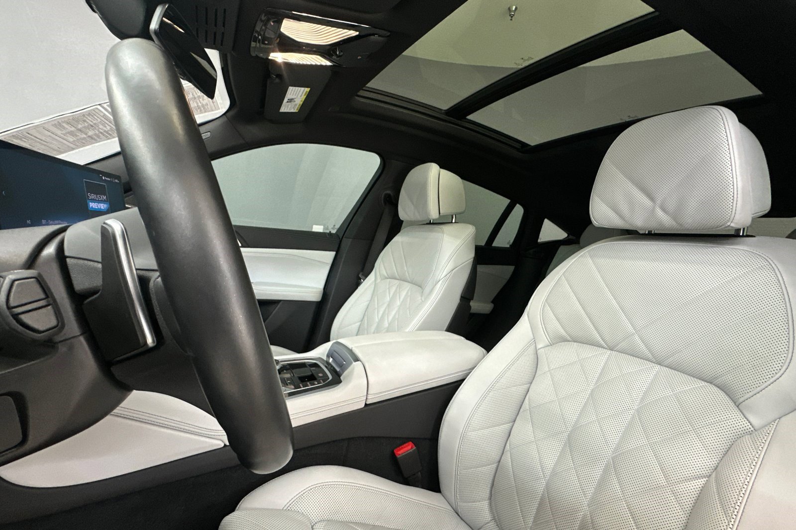 Certified 2024 BMW X6 xDrive40i w/ Premium Package image 14