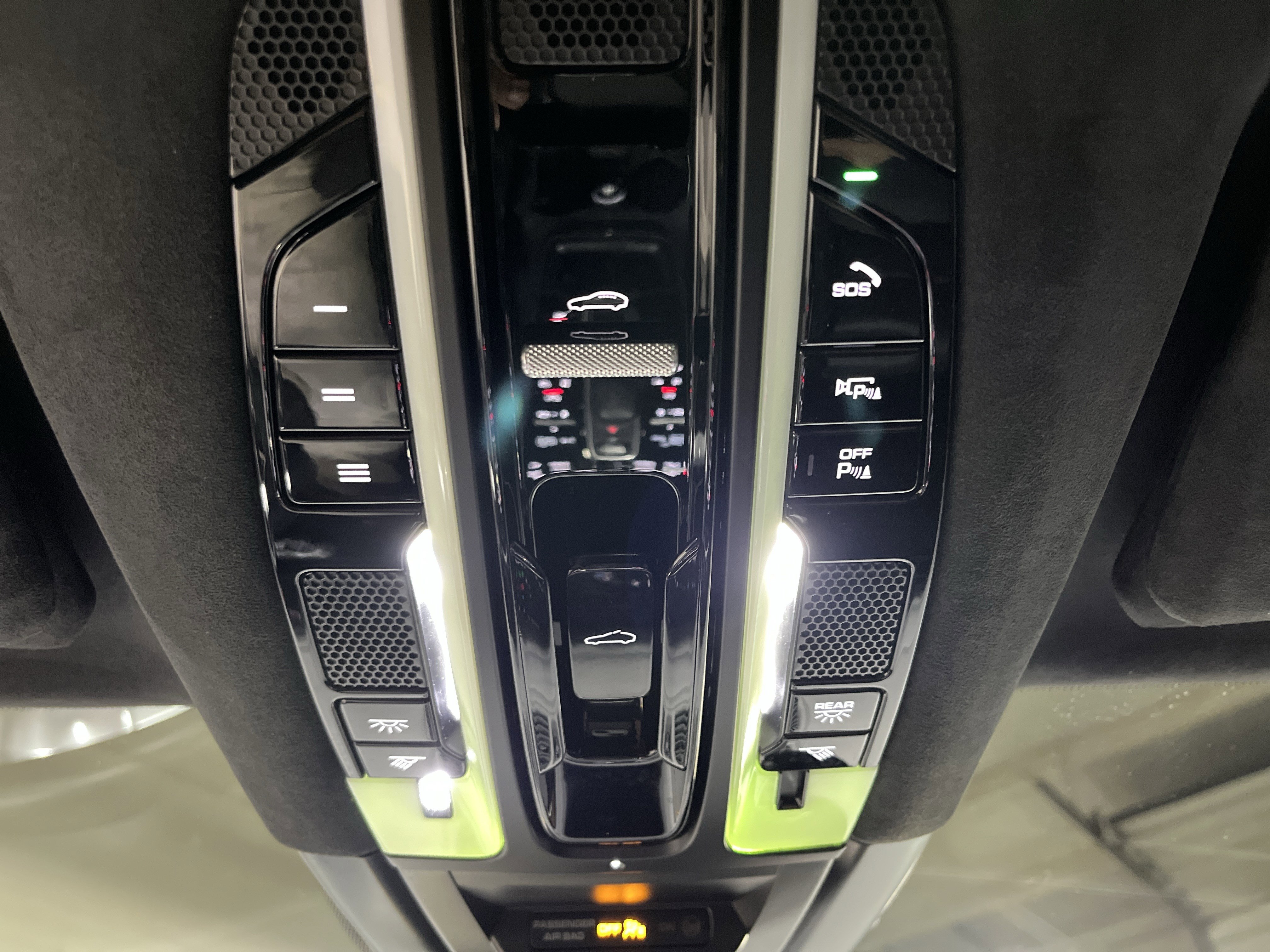 Used 2023 Porsche Cayenne GTS image 35