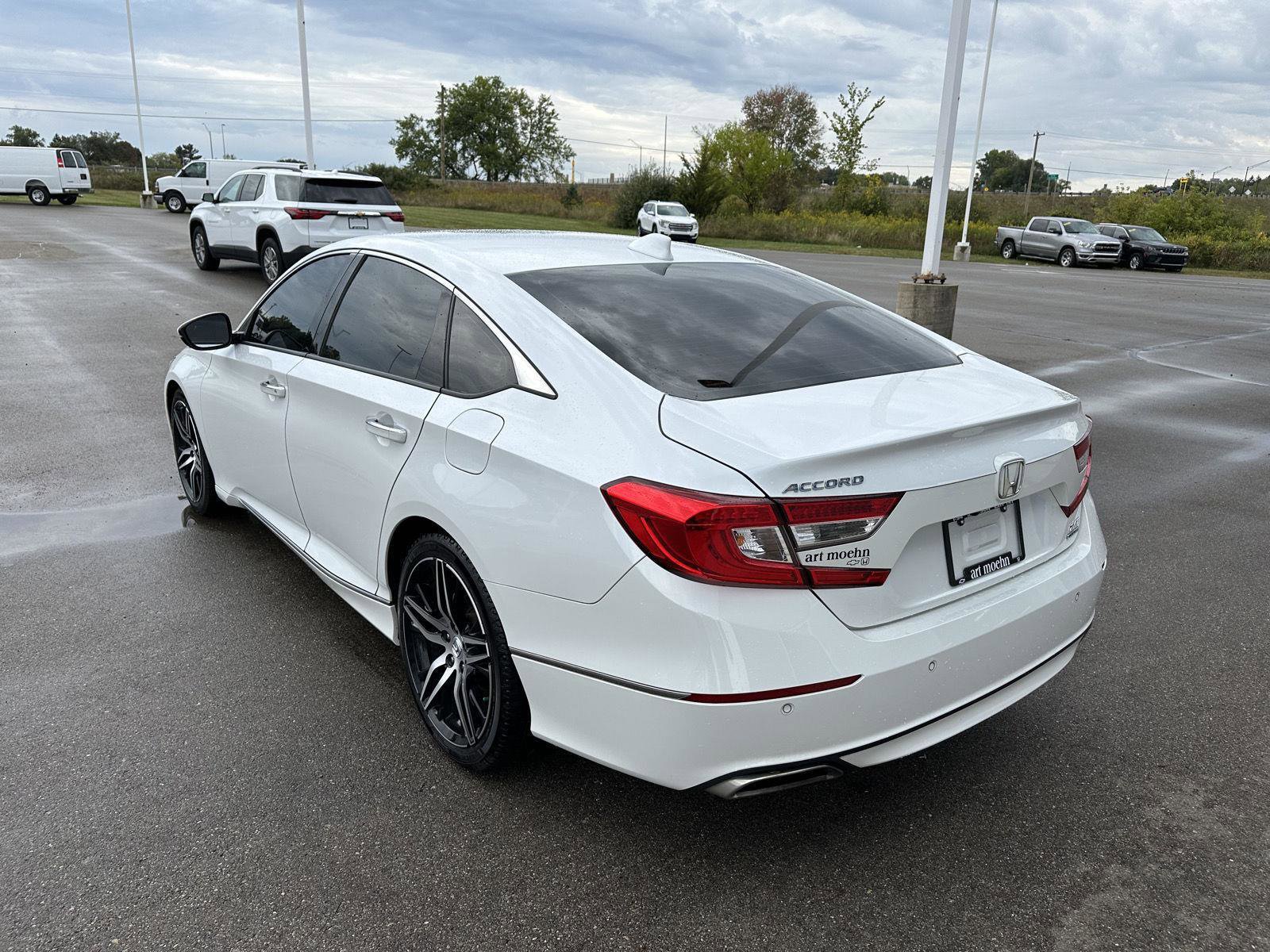 Used 2022 Honda Accord Touring image 3