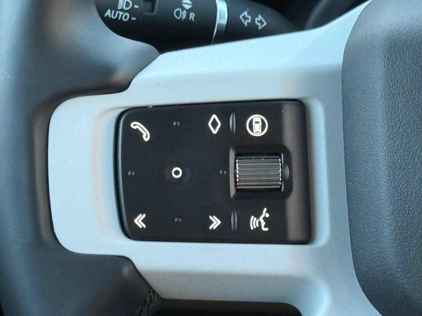 New 2026 Land Rover Defender 110 S AWD/4WD image 30