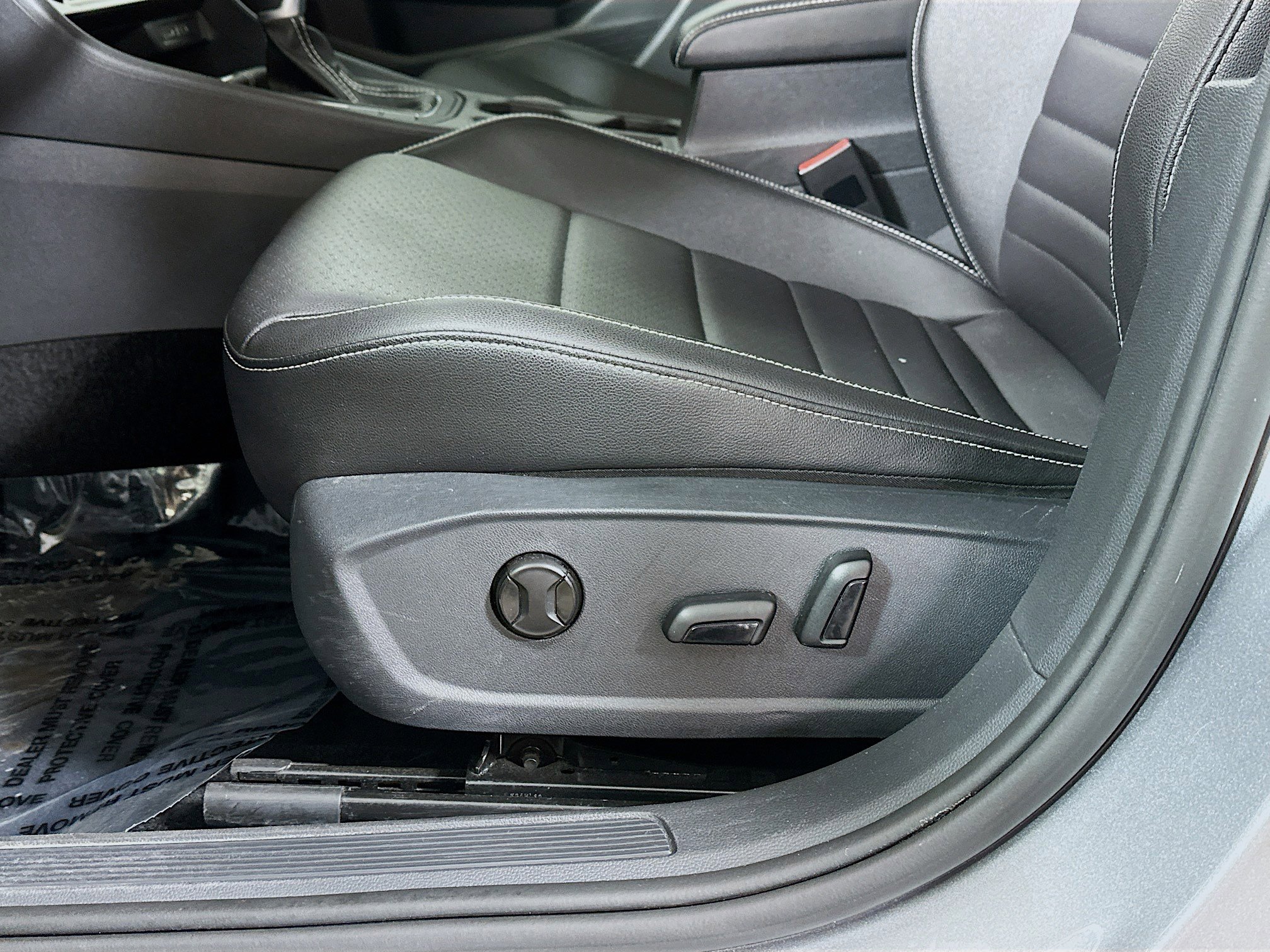 Used 2024 Volkswagen Jetta SE image 18