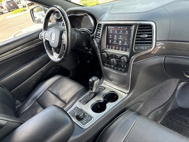 Used 2018 Jeep Grand Cherokee Overland AWD/4WD image 30