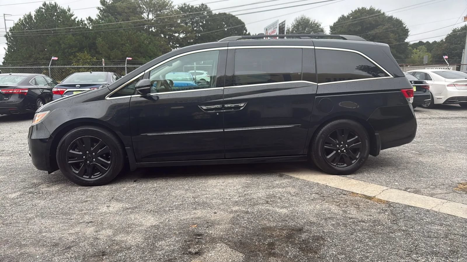 Used 2014 Honda Odyssey Touring Elite image 4