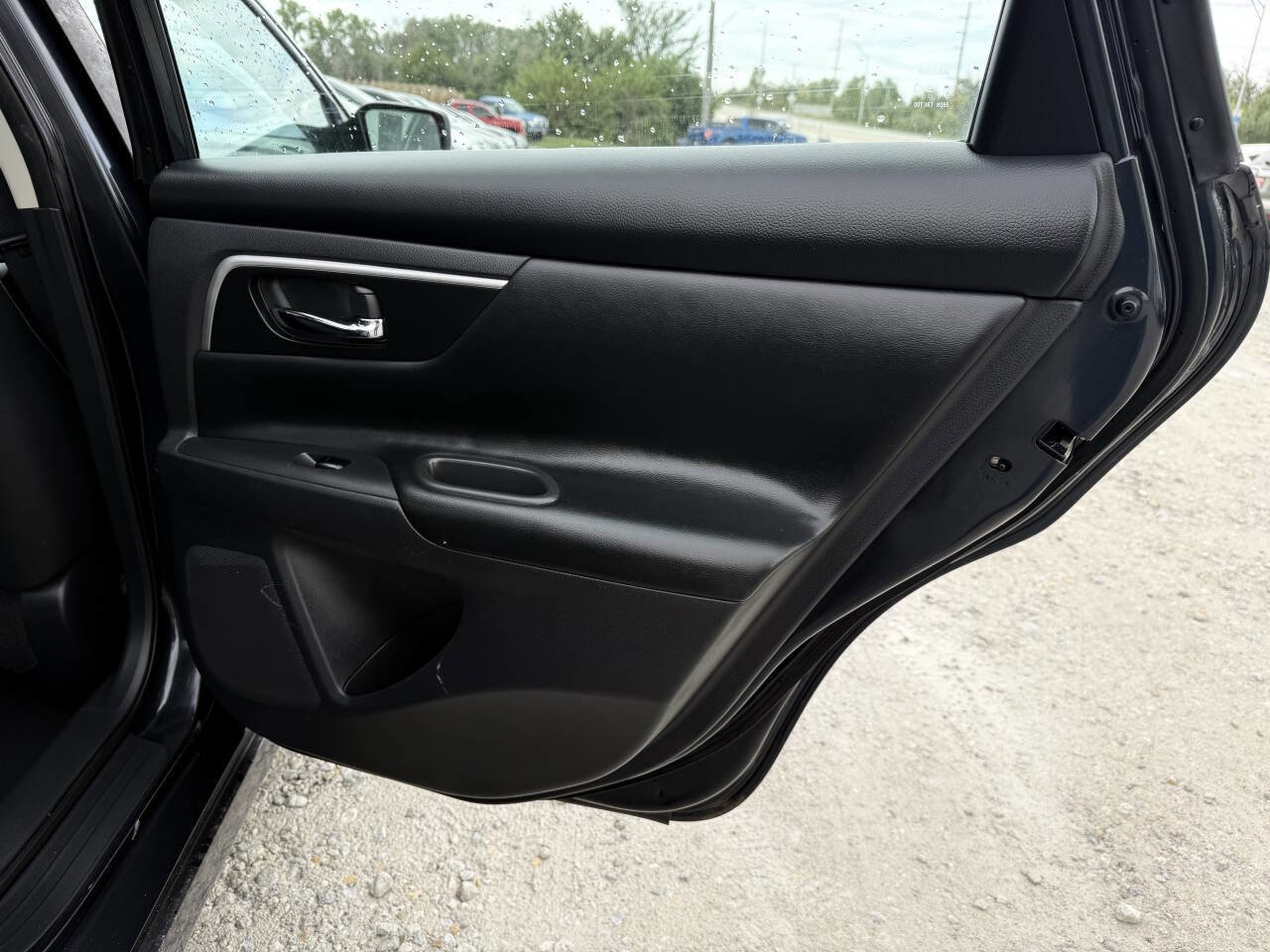Used 2017 Nissan Altima 2.5 SV image 16