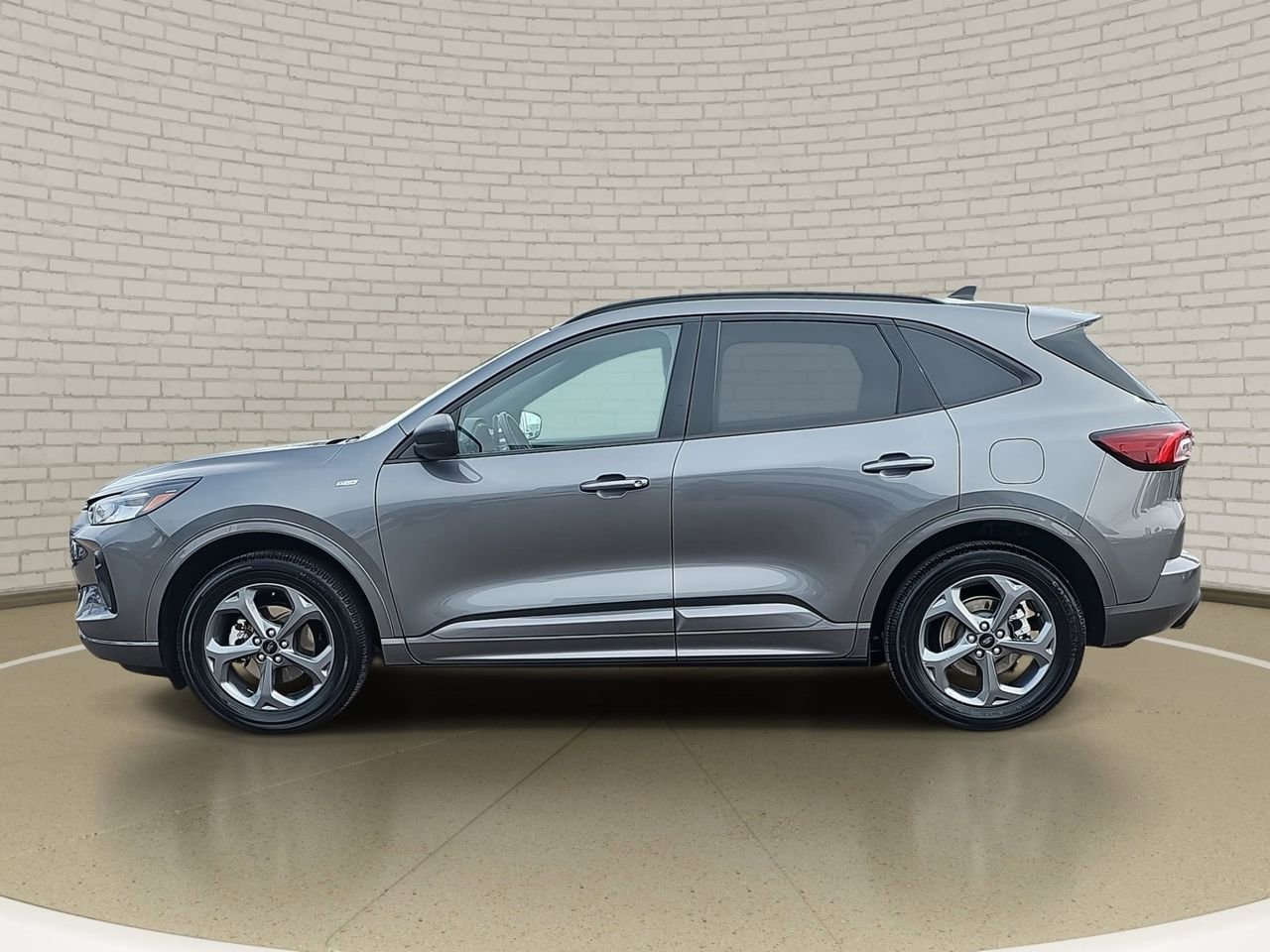 Used 2024 Ford Escape ST-Line image 8