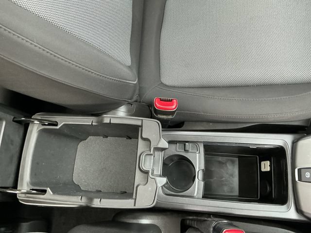 Used 2012 Chevrolet Captiva Sport LT FWD image 28