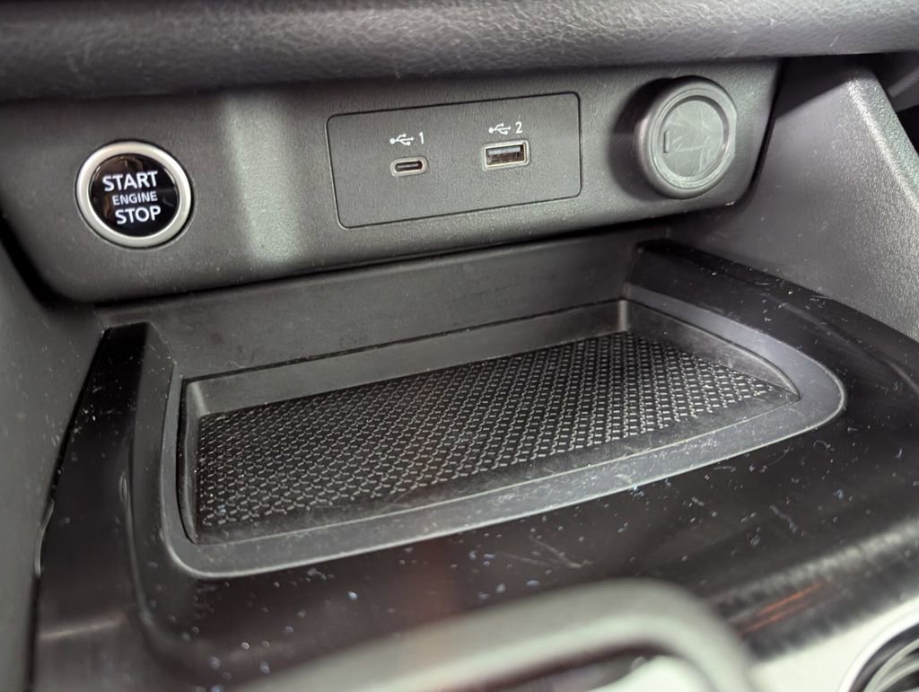 Used 2023 Nissan Rogue SV image 20