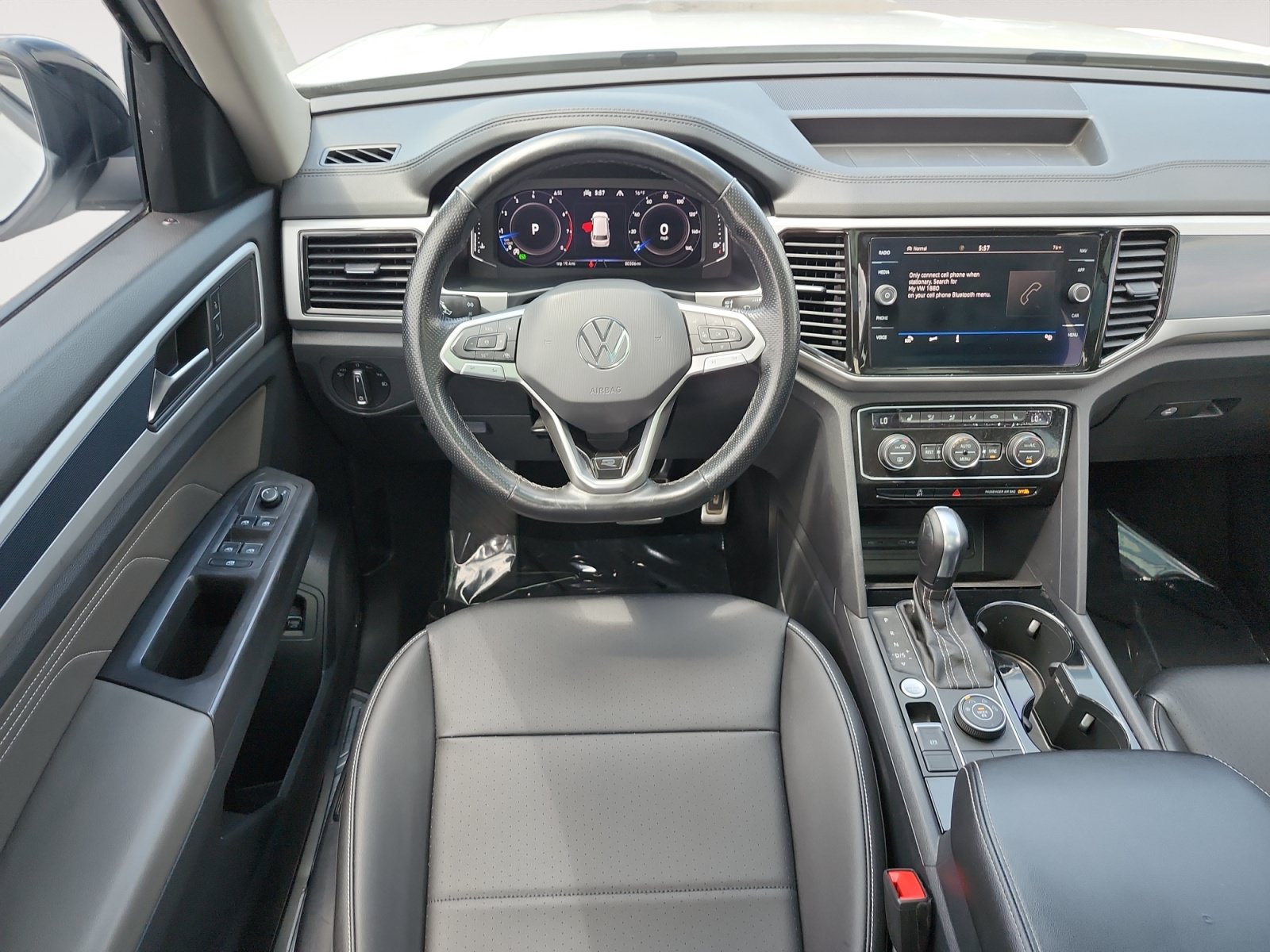 Used 2022 Volkswagen Atlas SEL R-Line AWD/4WD image 10