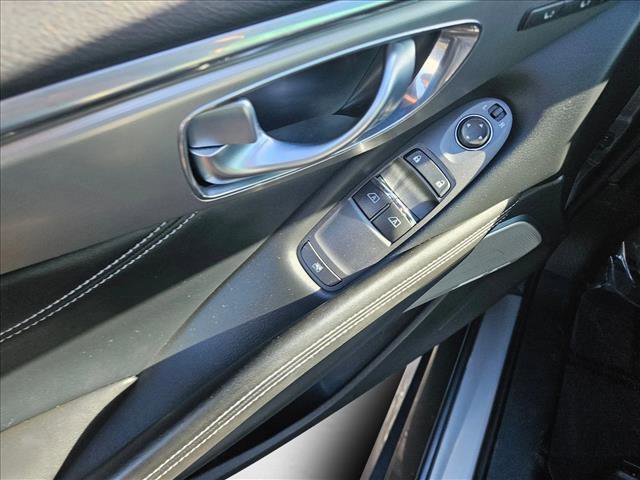Used 2018 INFINITI Q60 3.0t Luxe w/ Sensory Package 3.0T Luxe image 14